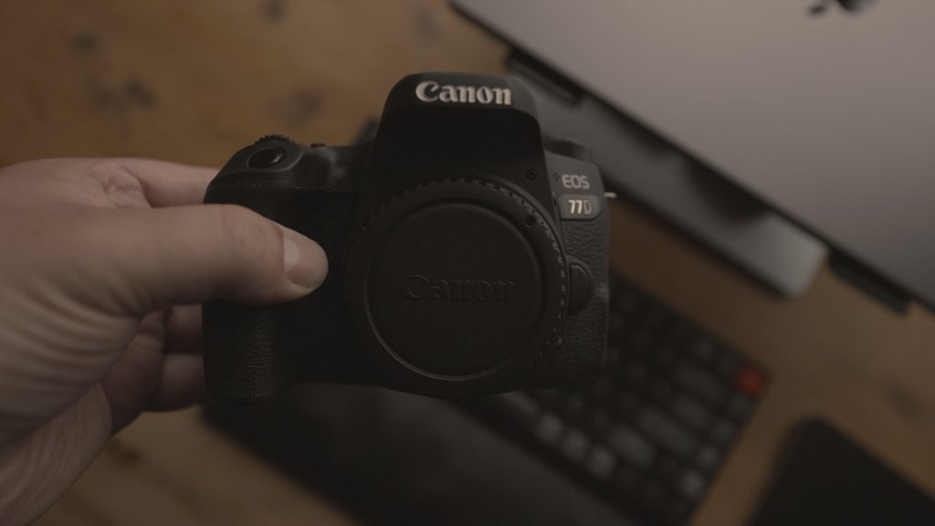 Canon 77D, no lens